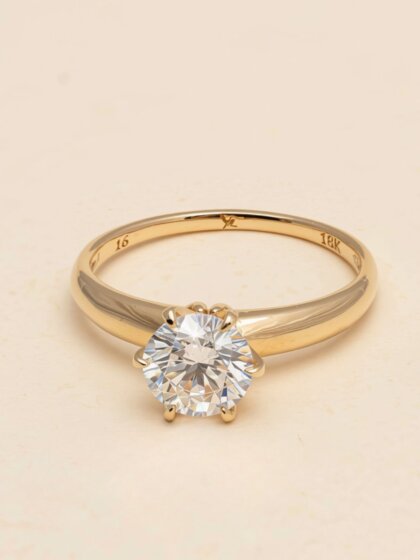 Tiara Diamond Ring 1ct/18k IGI certificate